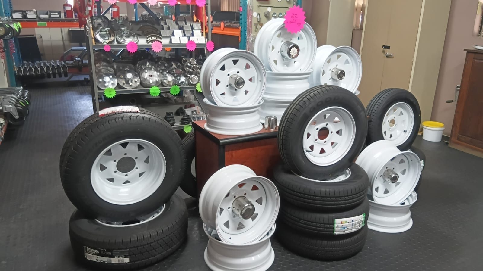 Platinum Trailers CC parts counter – photo 2