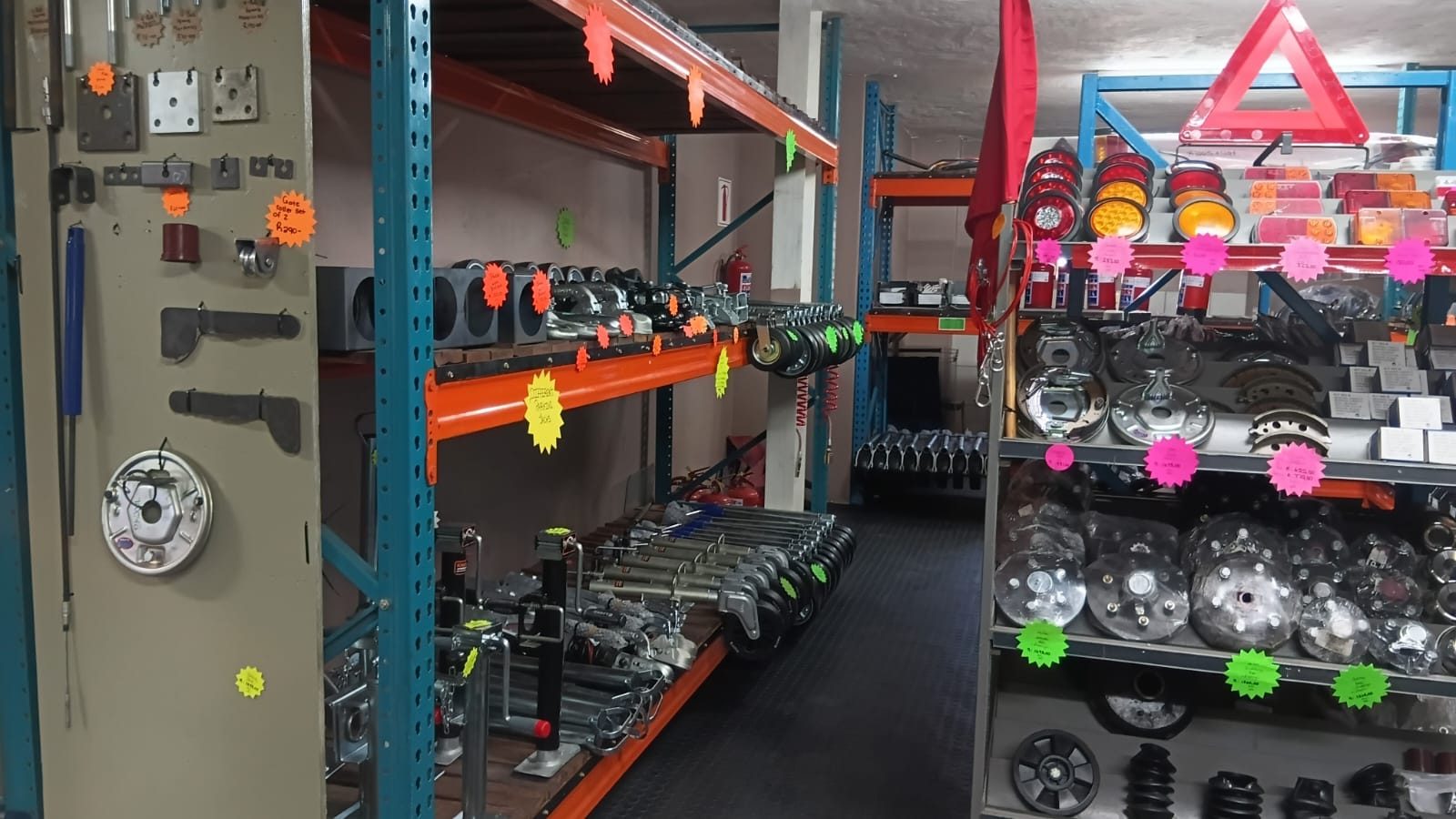 Platinum Trailers CC parts counter – photo 3