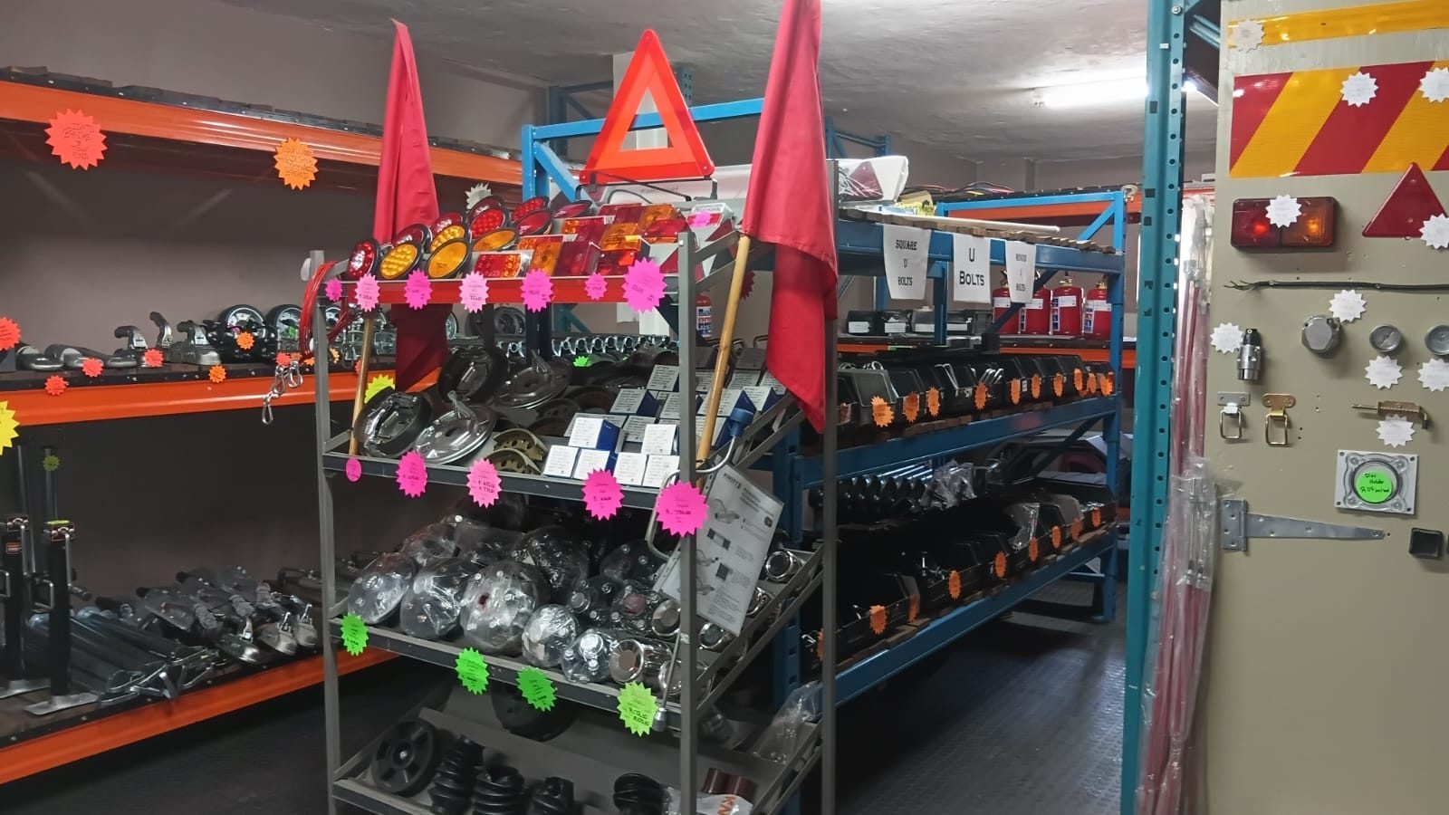 Platinum Trailers CC parts counter – photo 4